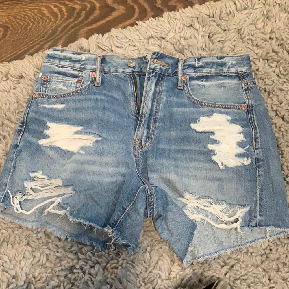 American eagle 90’s boyfriend style jean shorts